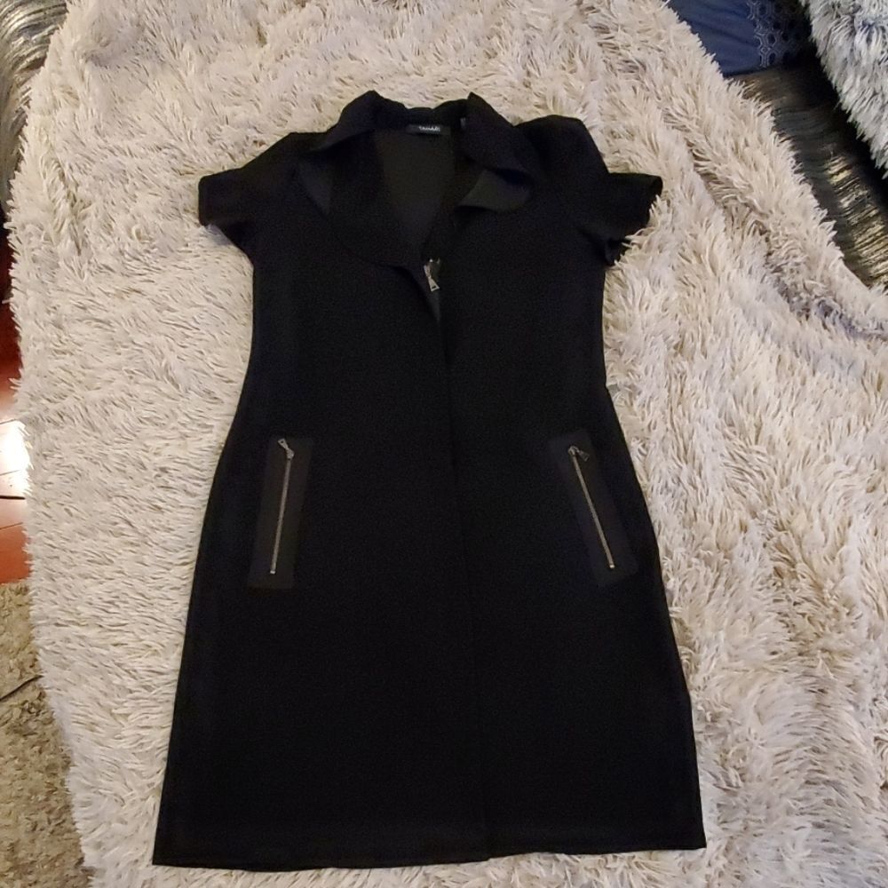 Beautiful black Tahari dress size 4